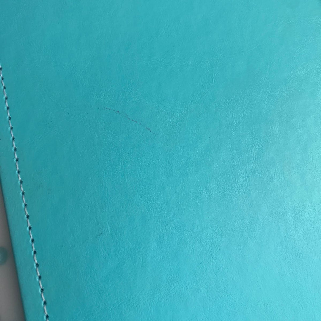 PEQUENO DEFEITO - Caderno Médio - Caderno Inteligente - All Aquamarine 80 Folhas 90g/m²